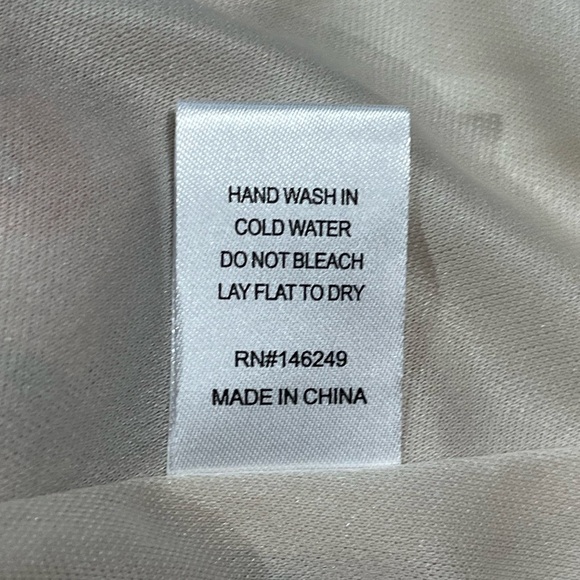 Aakaa Deep V Front and Deep V Back Balloon Sleeve Tie Back Paisley Mini Dress - Picture 12 of 16